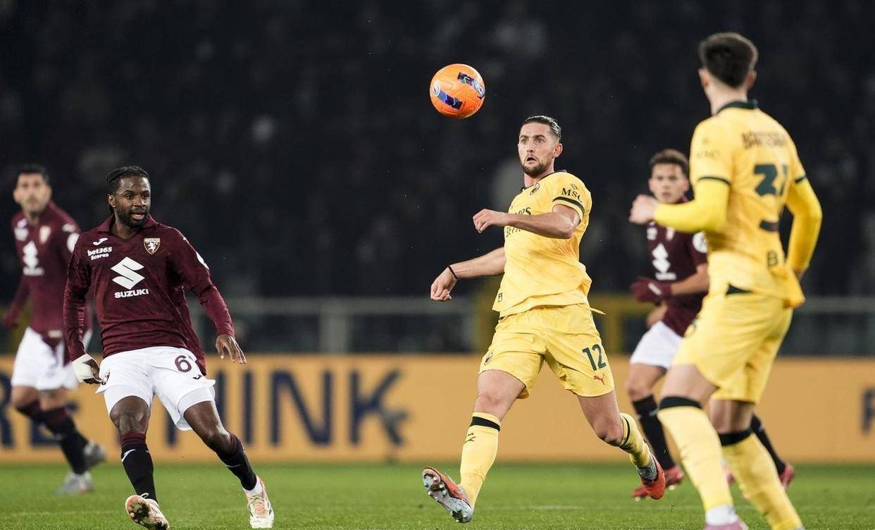 赛地聚焦：意大利杯转会期热度飙升，洛杉矶快船绝杀压哨，信心回归，更衣室氛围转暖的简单介绍