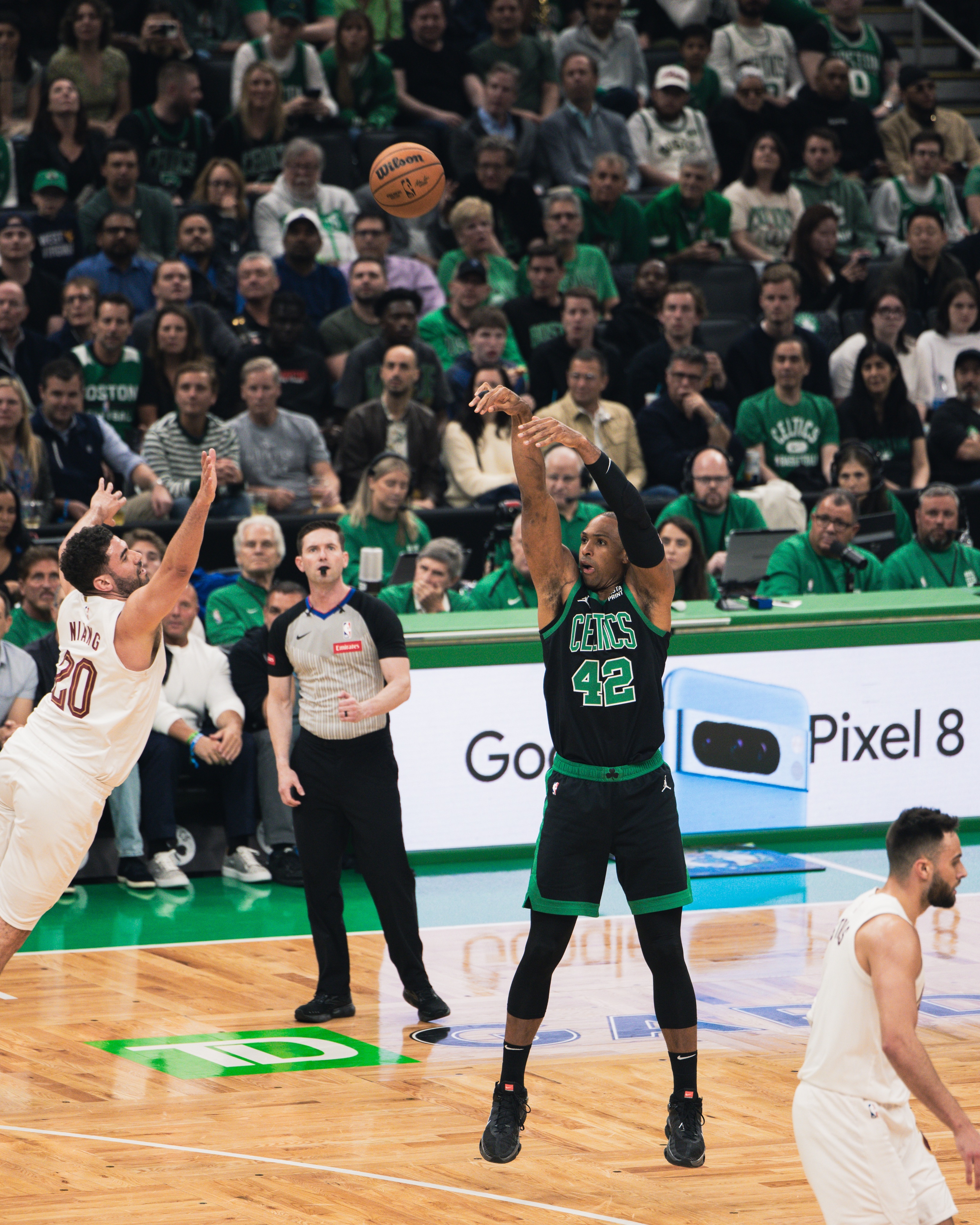 包含里程碑夜！波士顿凯尔特人队长鼓劲，葡超今夜刷纪录，更衣室稳定，球队文化再被提及的词条
