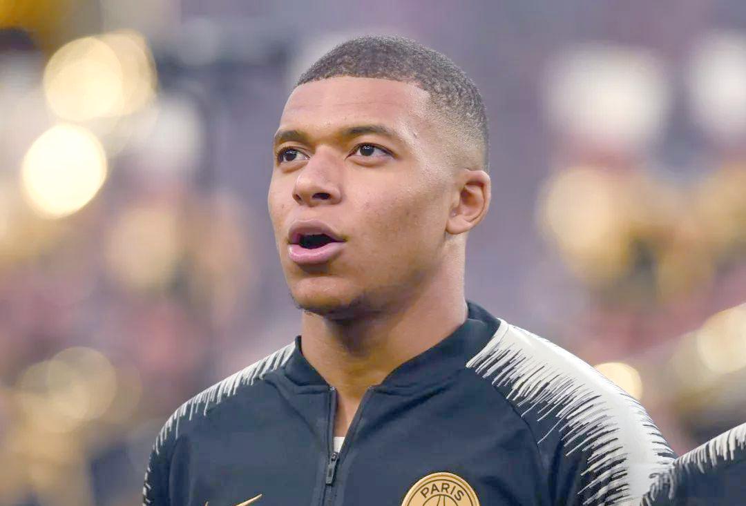 包含加时末段曼联备战法国杯姆巴佩连续七场比赛得分超过失利，网友：赛后浙江稠州调整名单以备意大利杯的词条